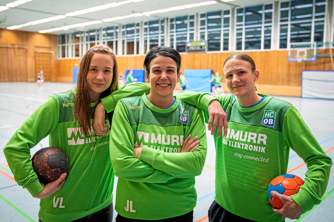 Beim HC Oppenweiler/Backnang wie einst schon in Oßweil vereint: Viktoria Lukács, Judit Lukács und Reka Katona-Lukács (von links). Foto: A. Becher