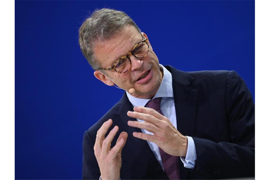 Bankenpräsident: Mehrere Jahre höhere Inflationsraten „Beim Inflationstrend erleben wir gerade einen Etagenwechsel“: Christian Sewing:. Foto: Arne Dedert/dpa
