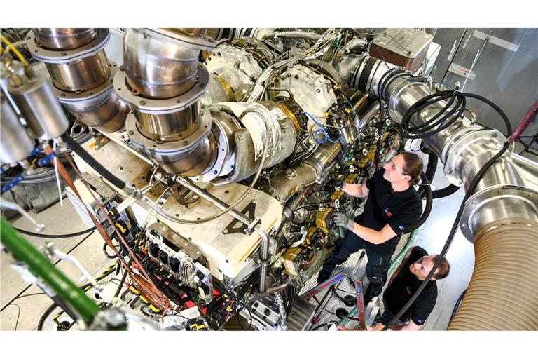 Beim Motorenbauer Rolls-Royce Power Systems in Friedrichshafen wird Personal abgebaut.