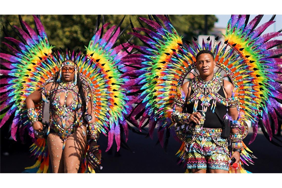 Beim Notting Hill Carnival gibt es bunte Kostüme, viel nackte Haut und karibische Rhythmen.