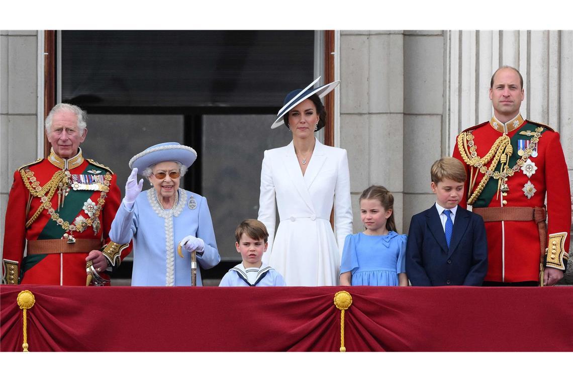 Beim „Platinum Jubilee“ mit Queen Elizabeth II. auf dem Balkon des Buckingham Palace.