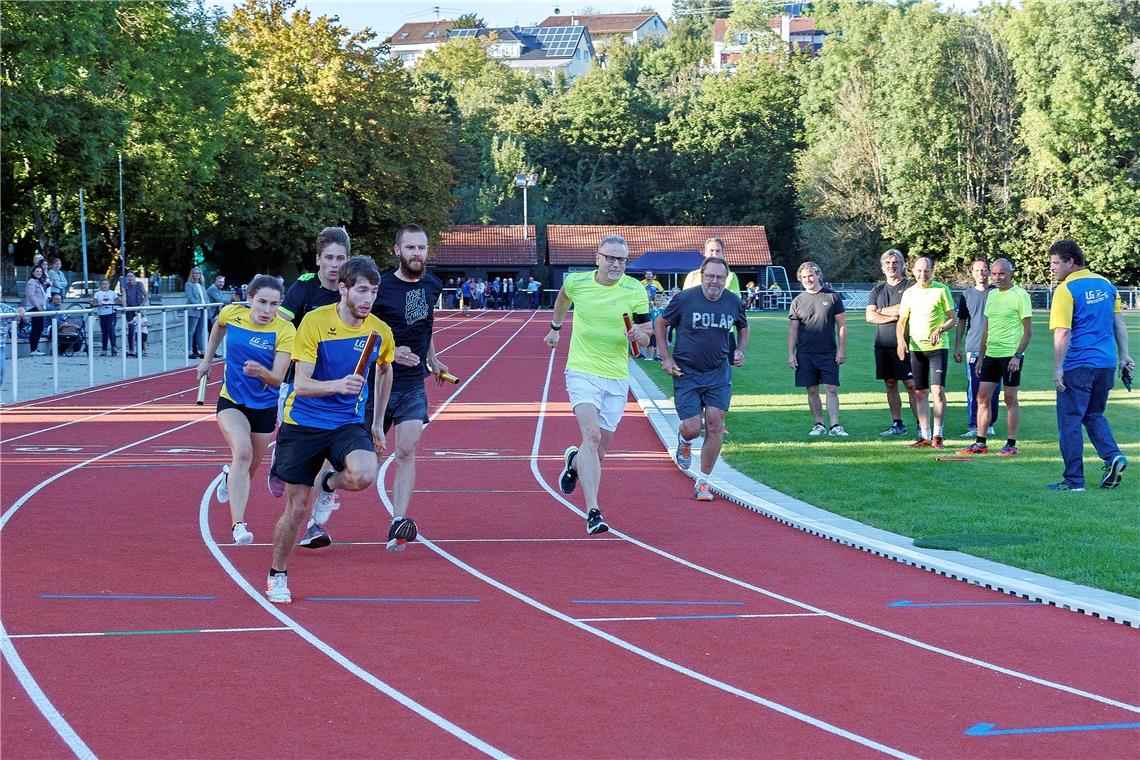 Beim Staffellauf über 4 x 400 Meter zeigten die Leichtathleten der LG Weissacher Tal ihr Können und kamen als Erste ins Ziel. Foto: J. Fiedler 