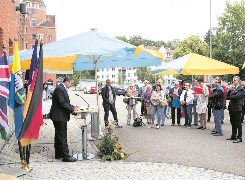 Beim traditionellen Partnerschaftsempfang brachte der Bácsalmáser Bürgermeister Balázs Németh (links) seine Freude über eine 30 Jahre währende Freundschaft mit Backnang zum Ausdruck.