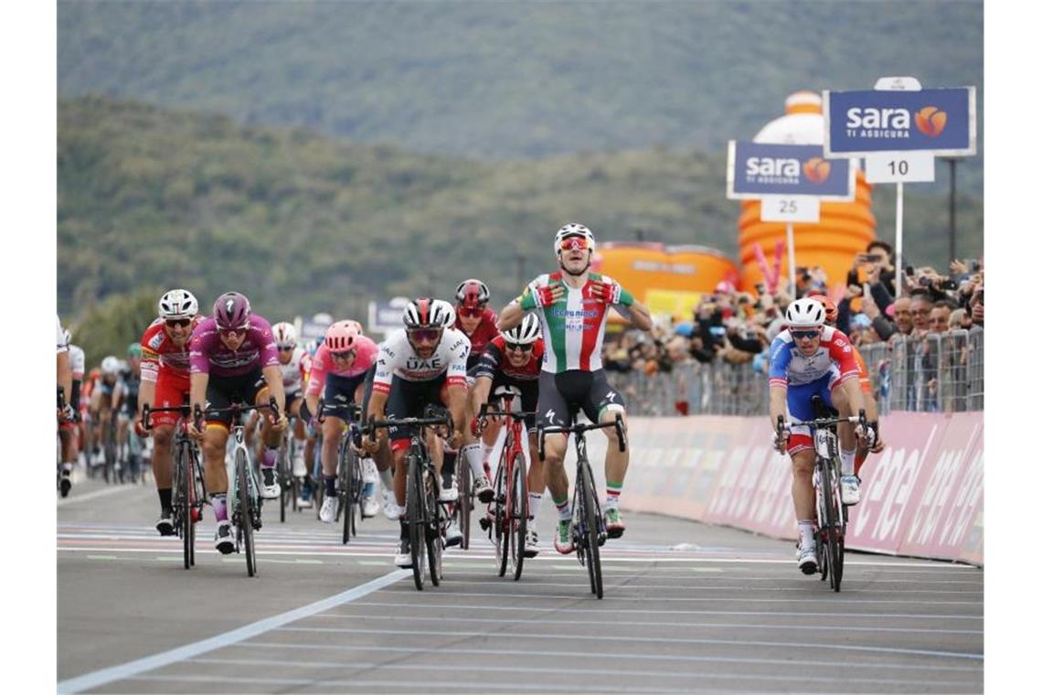 Beim Zielsprint verpasste Pascal Ackermann einen Sieg nur knapp - er wurde Dritte. Foto: Yuzuru Sunada/BELGA