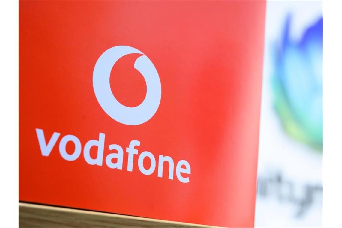 Vodafone wirbt mit „grünen“ Mobilfunktarifen Beitrag zum Klimaschutz oder „Greenwashing“? Vodafones neue „grüne“ Mobilfunktarife werden kontrovers diskutiert. Foto: Sebastian Gollnow/dpa
