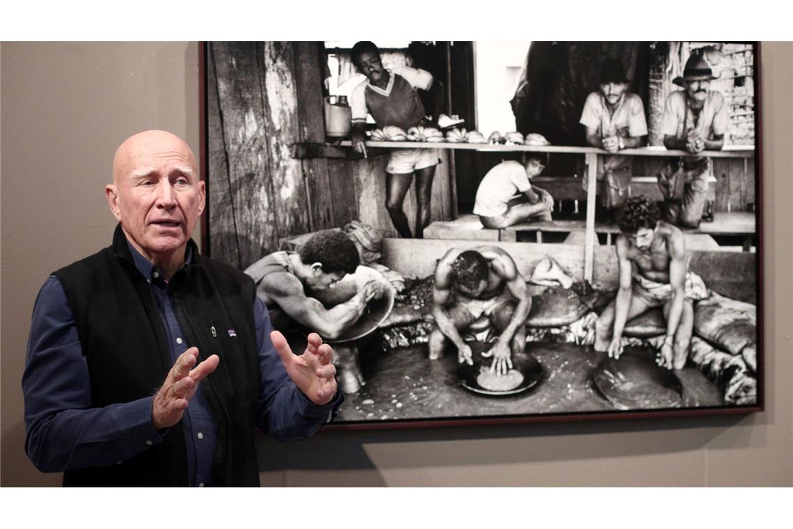 Sozialkritiker und Naturfreund: Starfotograf Salgado ist tot Bekannt wurde Sebastião Salgado mit seinen Sozialreportagen.
