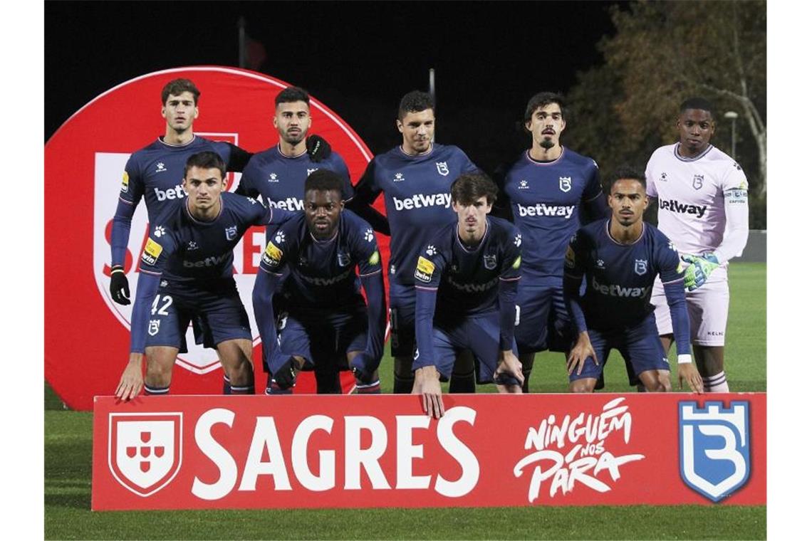 Belenenses hatte gegen Benfica Lissabon wegen der Corona-Fälle zu wenig Spieler zur Verfügung. Foto: Sh/Atlantico Press via ZUMA Press/dpa