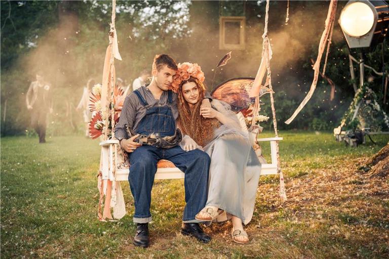 Ben Felipe als "Cyril" und Sonja Weißer als "Lydia".