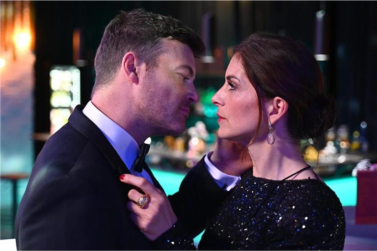Ben (Jörg Rohde) und Gabriella (Bianca Hein) erleben einen magischen Moment.