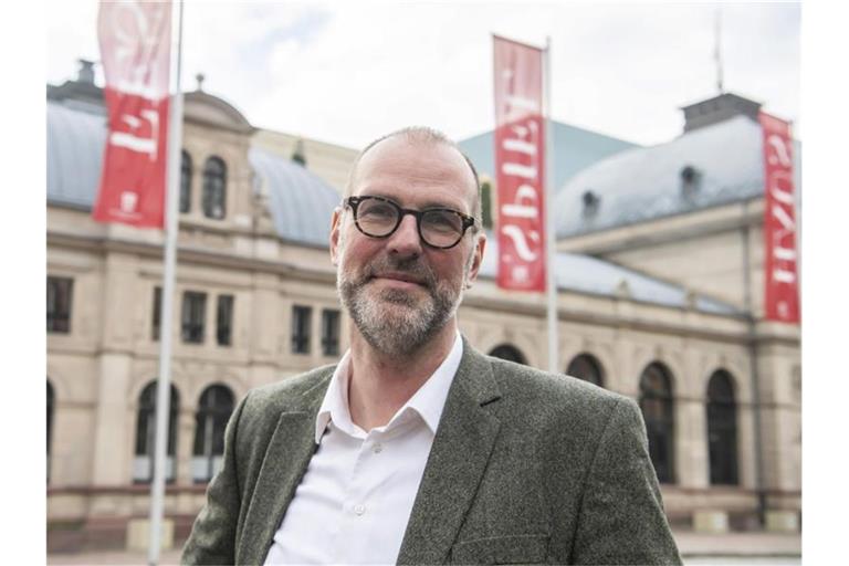 Benedikt Stampa, Intendant des Festspielhauses Baden-Baden, schaut in die Kamera. Foto: Uli Deck/dpa