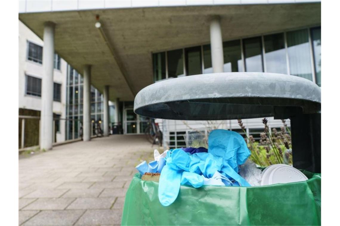 Keine Hinweise zu Tätern nach Gift-Attacke in Darmstadt