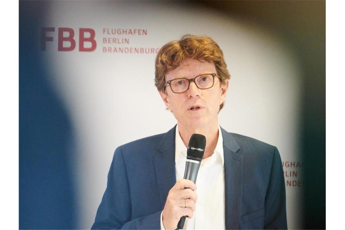 BER-Chef Engelbert Lütke Daldrup, spricht bei einer Pressekonferenz. Foto: Annette Riedl/dpa