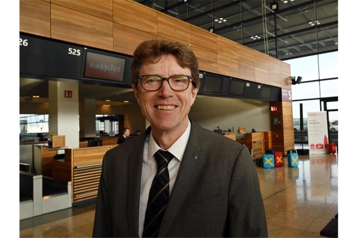 Berliner Flughäfen in finanziellen Schwierigkeiten BER Flughafen-Chef Engelbert Lütke-Daldrup. Foto: Bernd Settnik/dpa-Zentralbild/dpa