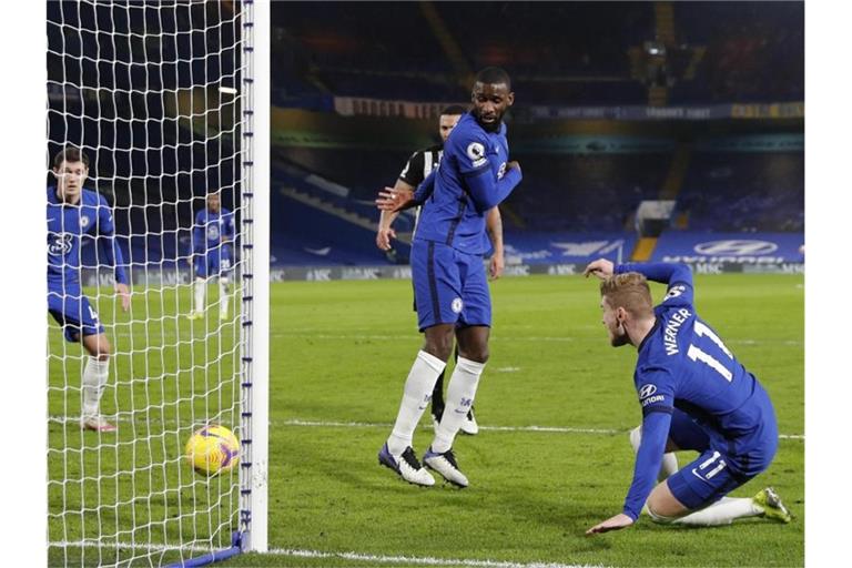 Bereitete das erste Chelsea-Tor vor und erzielte das zweite selbst: Timo Werner (r). Foto: Adrian Dennis/PA Wire/dpa