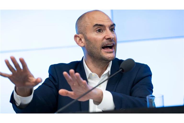 Bereits im Sommer hatte Finanzminister Danyal Bayaz (Grüne) gesagt, die Hilfen für die Kommunen könnten sich am Ende auf gut eine Milliarde Euro belaufen.