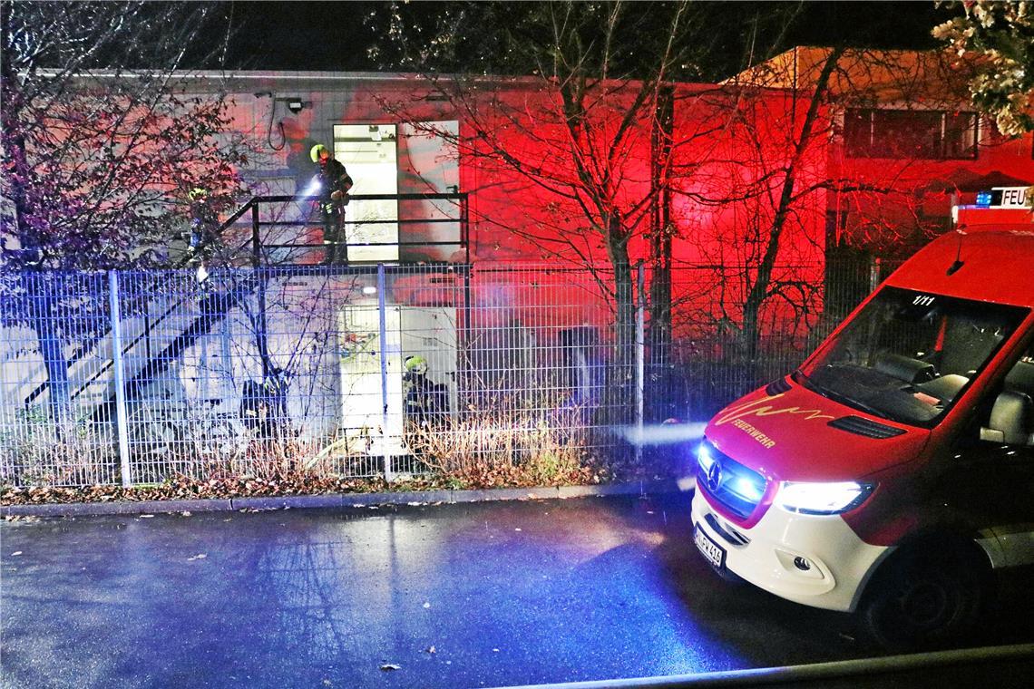Erneut Brand in Winnender Asylunterkunft Bereits in der Nacht auf Sonntag hatte die Feuerwehr zu der Unterkunft ausrücken müssen. Foto: 7aktuell.de | Kevin Lermer