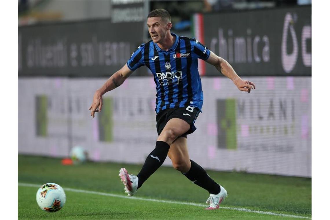 Acht Teams, acht Köpfe: Auflauf der Superstars in Lissabon Bergamos Außenverteidiger Robin Gosens ist inzwischen europaweit begehrt. Foto: Jonathan Moscrop/CSM via ZUMA Wire/dpa