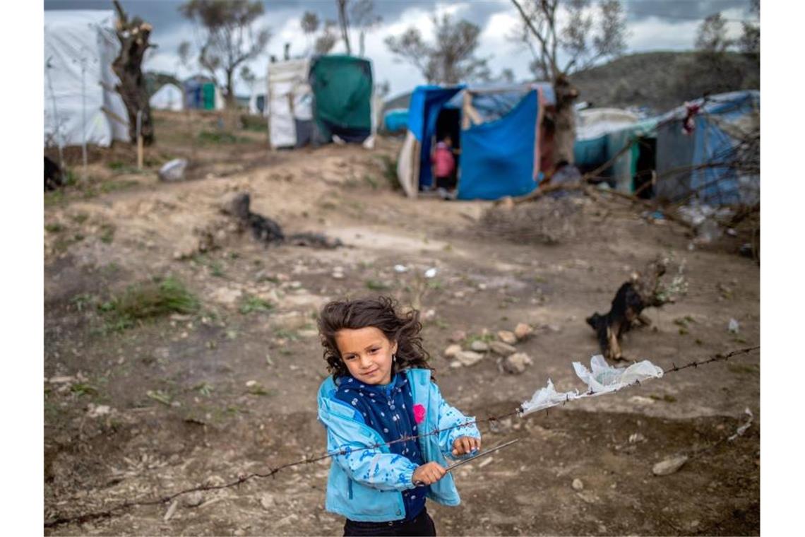 Aufnahme unbegleiteter Kinder aus Griechenland nächste Woche Berlin will 50 unbegleitete Minderjährige aus den Flüchtlingslagern aufnehmen. Foto: Angelos Tzortzinis/DPA/dpa