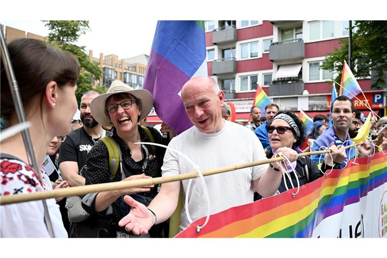 Berlins Bürgermeister Kai Wegner unterstrich auch auf der „Pride Parade“  im Juli in der Hauptstadt seine Haltung zur Verfassungsänderung.