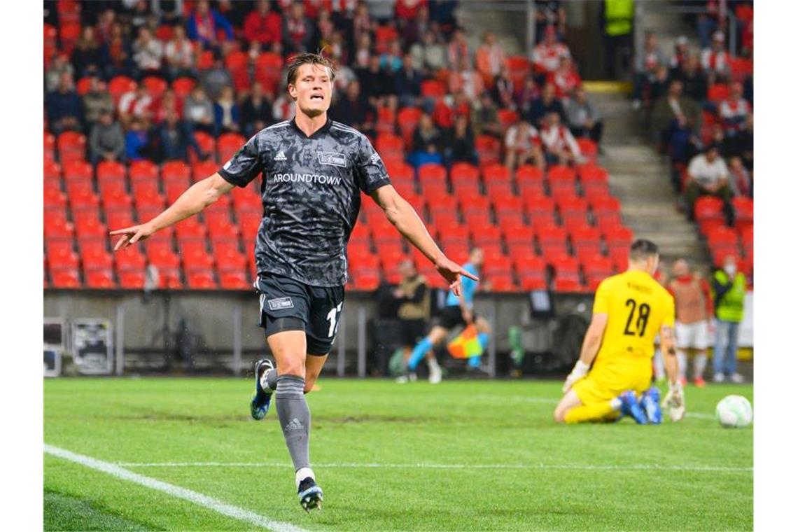 Union Berlin belohnt sich nicht: Bittere Niederlage in Prag Berlins Kevin Behrens jubelt nach seinem Tor zum 1:1. Foto: Robert Michael/dpa-Zentralbild/dpa