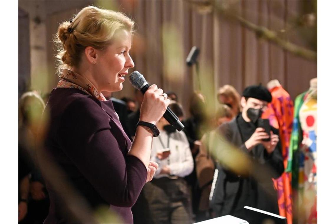 Berliner Modewoche als Zeichen für Freiheit Berlins Regierende Bürgermeisterin Franziska Giffey beim Auftakt der Berliner Modewoche. Foto: Jens Kalaene/dpa-Zentralbild/dpa