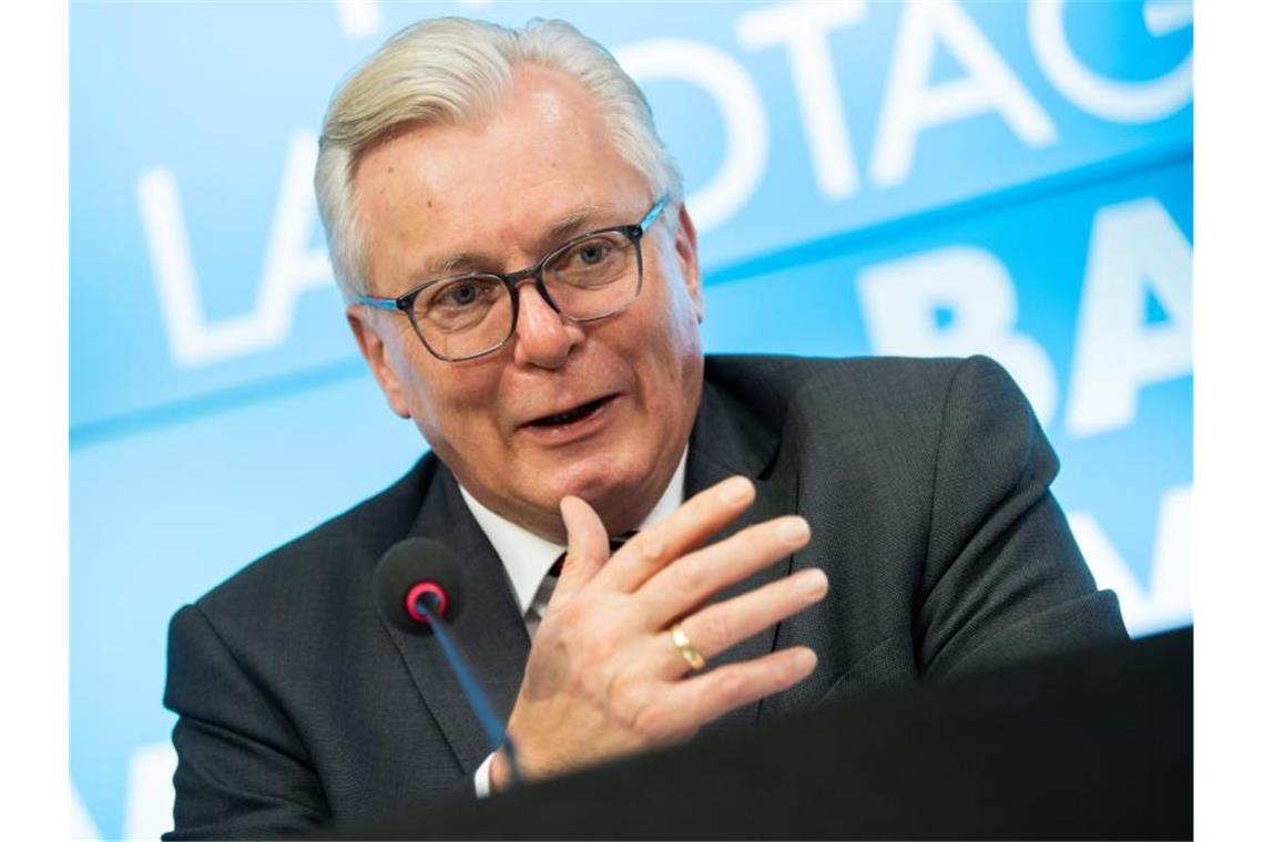 Bernd Gögel, Vorsitzender der AfD-Fraktion im Landtag von Baden-Württemberg, nimmt an der Pressekonferenz der AfD-Landtagsfraktion Baden-Württemberg teil. Foto: Tom Weller/dpa/Archivbild