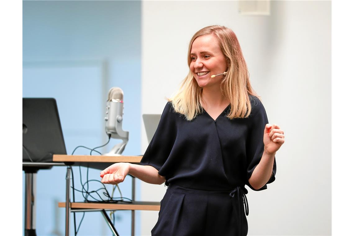 Beruflich arbeitet Miriam Steckl auf dem Gebiet des Designthinkings in multidisziplinären Teams zur Produkt- und Ideenentwicklung. Auch das hat sie geprägt, sagt sie. Foto: A. Becher