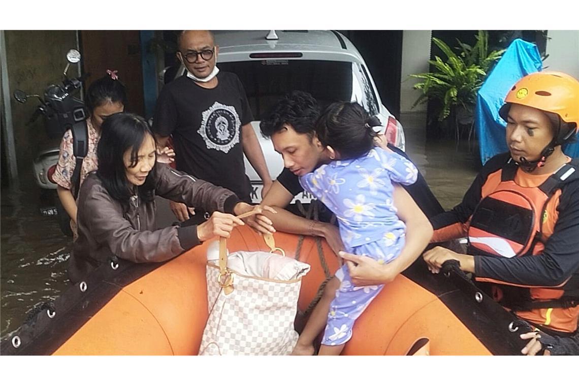 Tote bei Fluten auf Bali – Urlauber mit Booten gerettet Besonders betroffen war die Hauptstadt Denpasar.