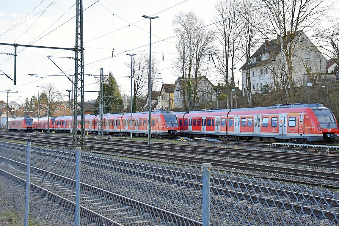 Tickets im VVS sollen erneut teurer werden Besonders die Unzuverlässigkeit der S-Bahn wurde im Gremium mehrfach angeprangert. Foto: Tobias Sellmaier