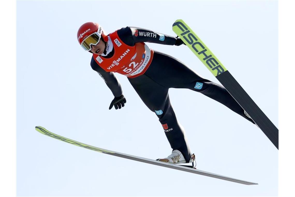 Bester deutscher Kombinierer nach dem Springen im Einzel: Eric Frenzel. Foto: Daniel Karmann/dpa