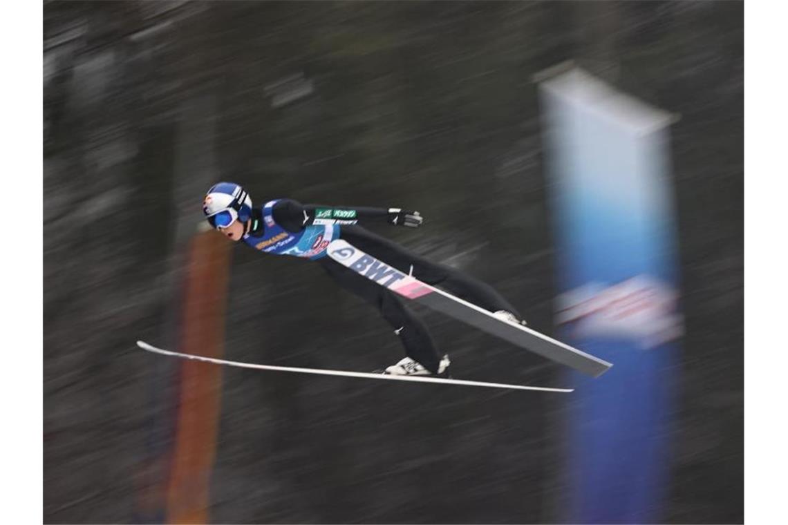 Skisprung-Trio qualifiziert - Kobayashi wieder Sieger Bester in der Qualifikation: Ryoyu Kobayashi aus Japan. Foto: Daniel Karmann/dpa