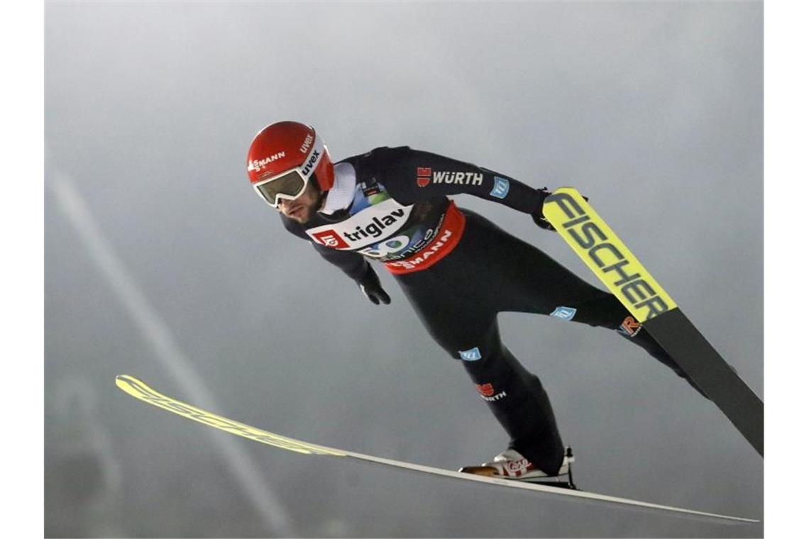 Bester in der Qualifikation zur Skiflug-WM in Planica: Markus Eisenbichler. Foto: Darko Bandic/AP/dpa