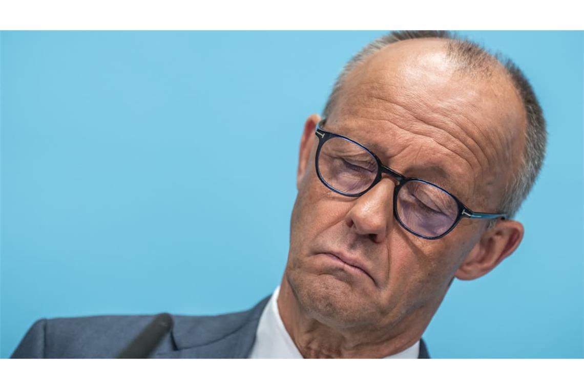 Betroffenheit als Strategie? Bei der Pressekonferenz als Reaktion auf die Landtagswahl in Sachsen-Anhalt am Tag darauf zeigte sich Bundeskanzler Friedrich Merz sichtbar „angefasst“.
