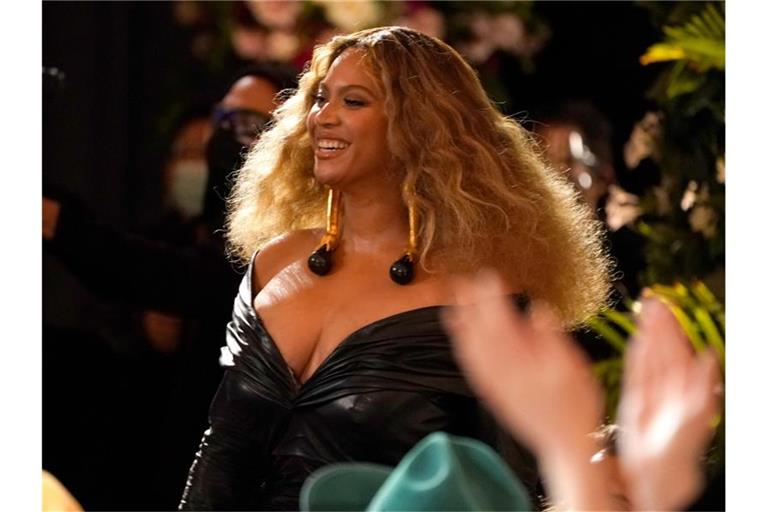 Beyonce wird 40. Per Video haben Hollywoodstars, Musiker, Sportler, Politiker und sogar Amerikas First Lady der Pop-Ikone Beyoncé gratuliert. Foto: Chris Pizzello/Invision/AP/dpa