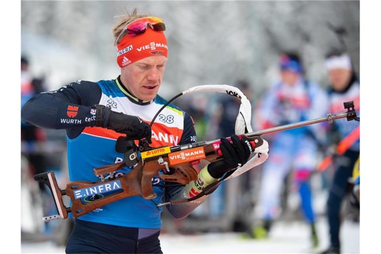 Biathlet Roman Rees beim Training in Ruhpolding am Schießstand. Foto: Sven Hoppe/dpa
