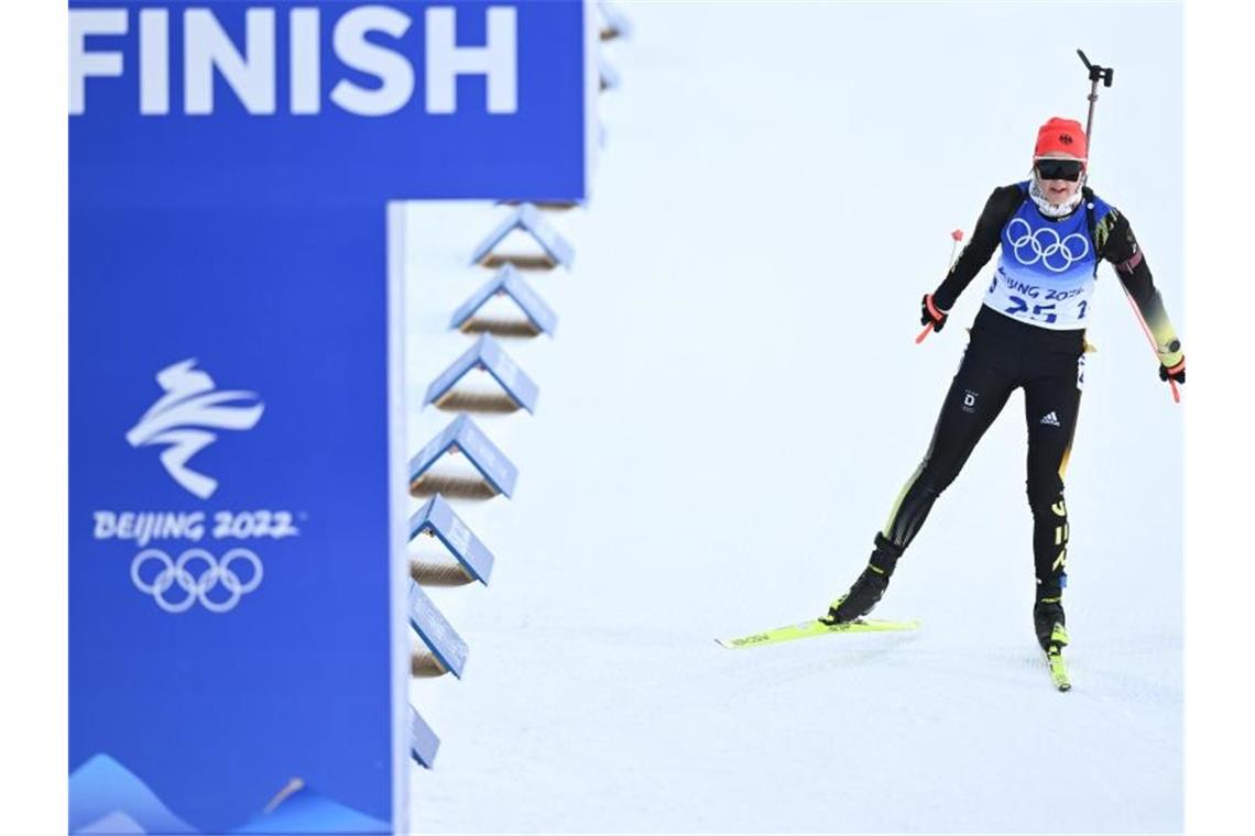 Biathletin Franziska Preuß lief als Achte ins Ziel. Foto: Hendrik Schmidt/dpa-Zentralbild/dpa