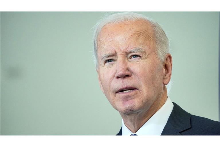Biden und seine Familie beraten sich nach Angaben seines Büros derzeit mit seinem Ärzteteam über das weitere Vorgehen.
