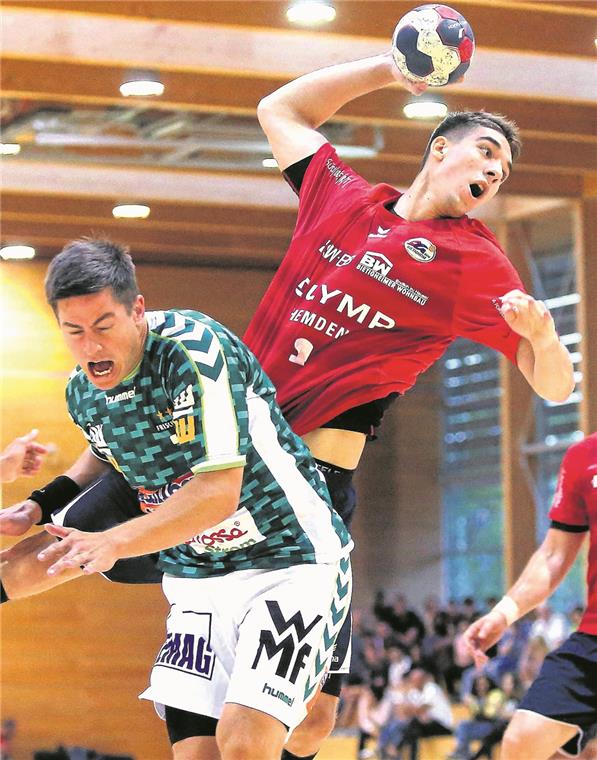 Weitere Verstärkung für HCOB Bietigheims Nikola Vlahovic (beim Wurf) darf auch über ein Zweifachspielrecht für den Drittligisten HC Oppenweiler/Backnang aktiv sein. Foto: Baumann