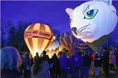 Jazz, Country, Modellballonglühen, Weintreff oder Wanderungen