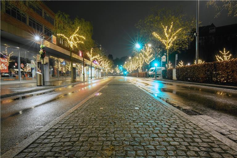 Leere Straßen, leere Plätze