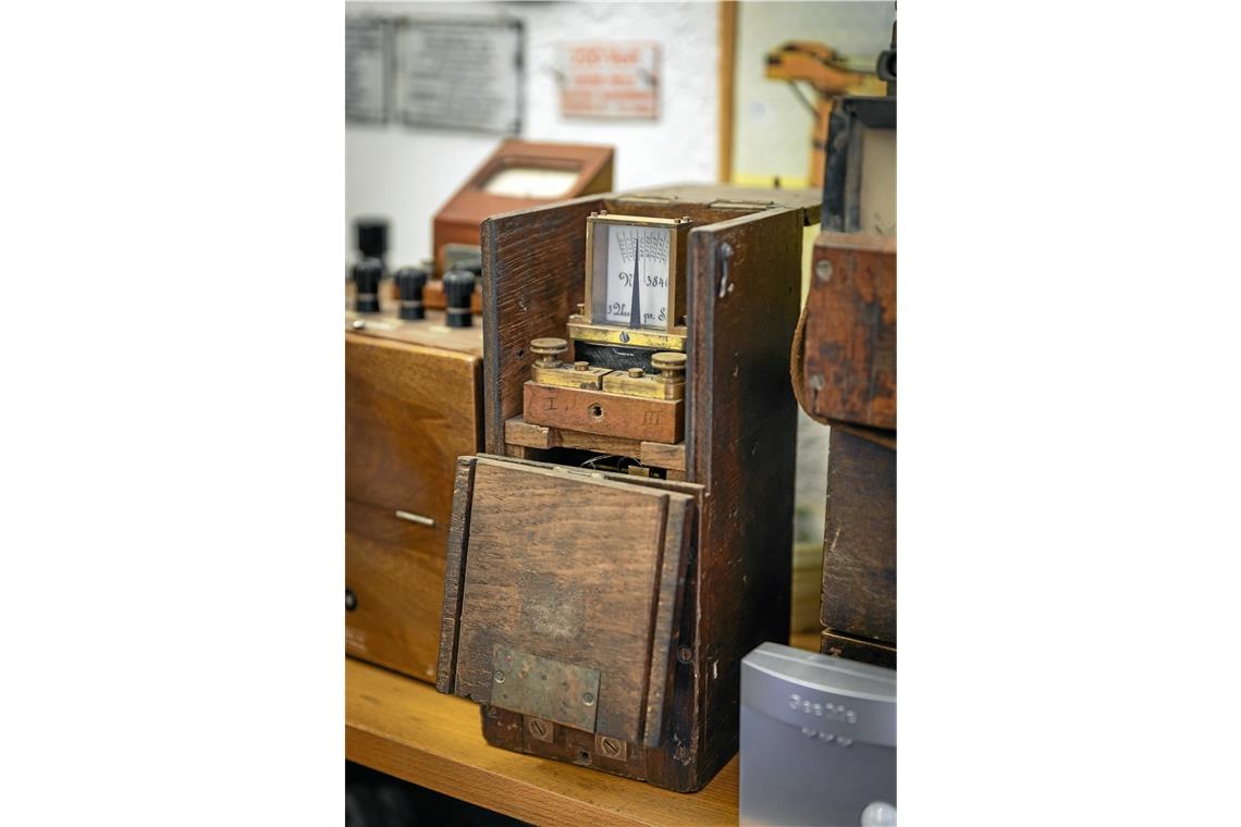 150 Jahre Elektrotechnik im Regal 150 Jahre Elektrotechnik im Regal