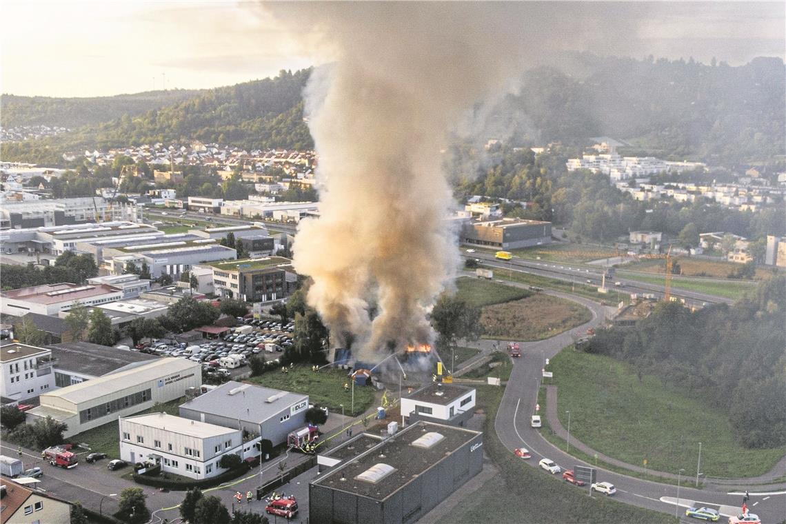 500.000 Euro Schaden bei Großbrand in Remshaldener Firma