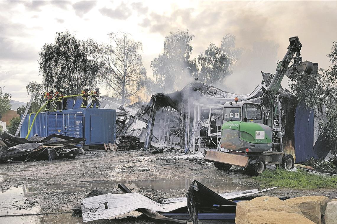 Suche nach Brandursache in Remshalden in vollem Gange Suche nach Brandursache in Remshalden in vollem Gange