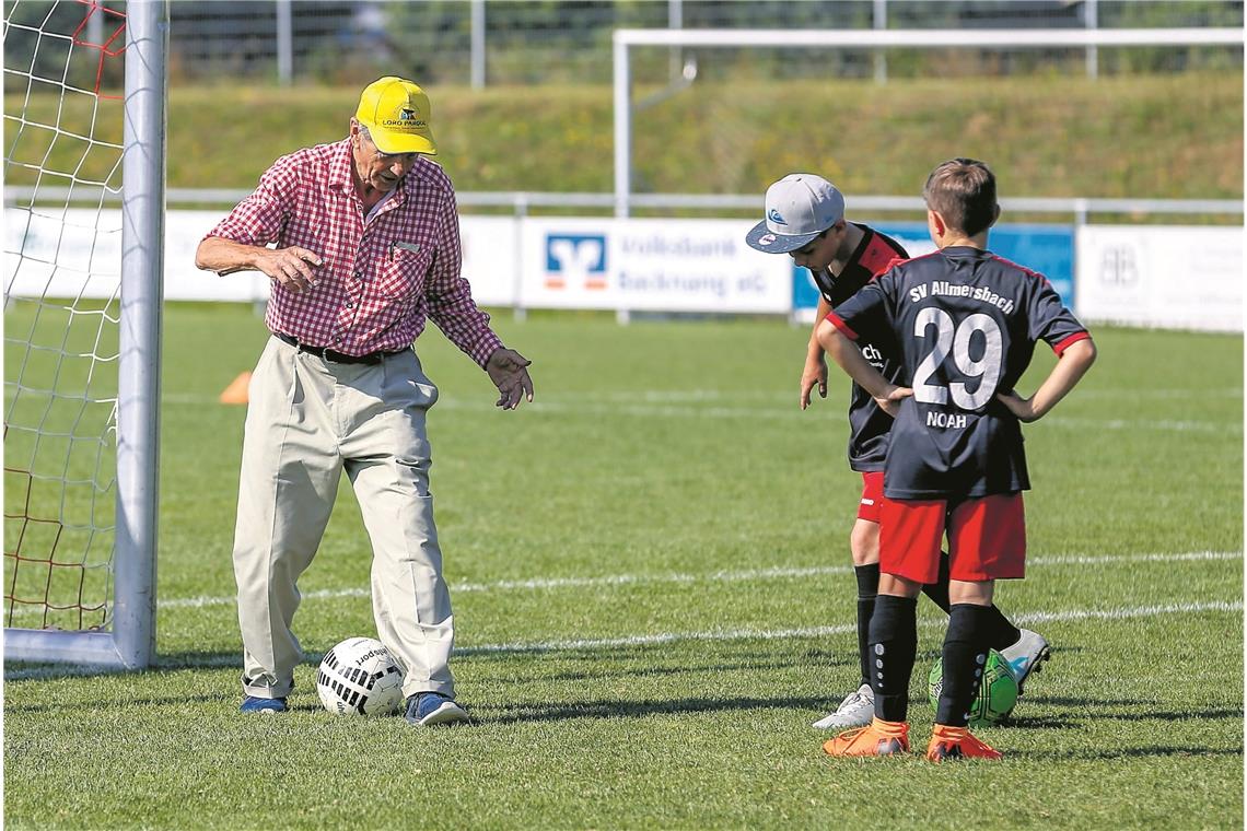 Ein Fußballfest und zwei Geburtstage Ein Fußballfest und zwei Geburtstage