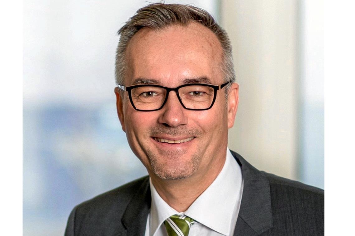 „80 Mitglieder des Daimler-Konzerns bilden das Orchester“ „80 Mitglieder des Daimler-Konzerns bilden das Orchester“