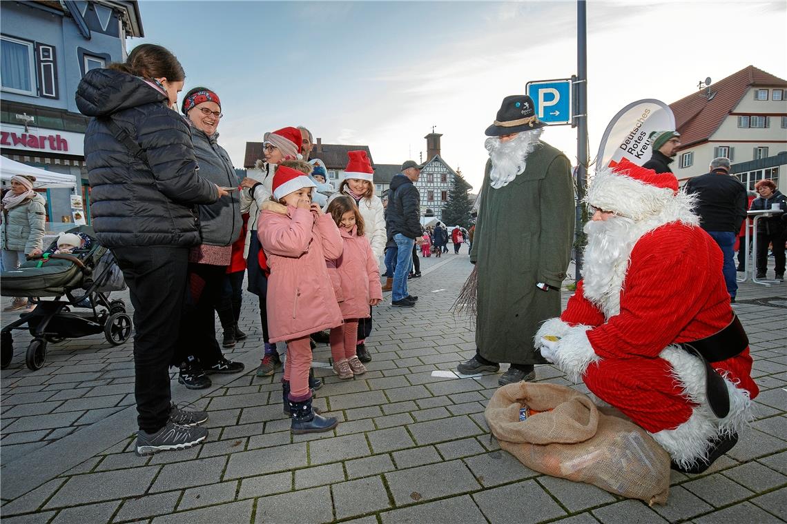 Viel Andrang beim Nussknackermarkt in Sulzbach an der Murr 