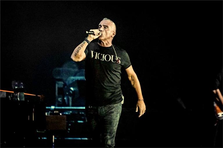 Der Italo-Pop-Gott tobt sich aus