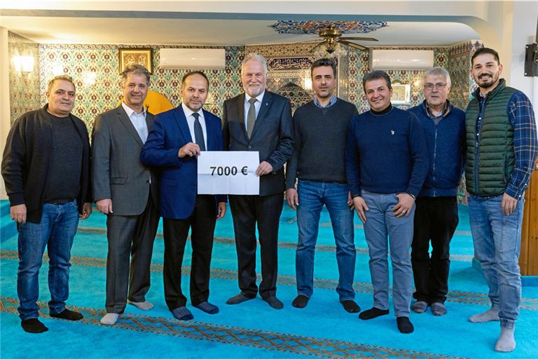 Christen und Muslime in Backnang spenden für Erdbebenopfer