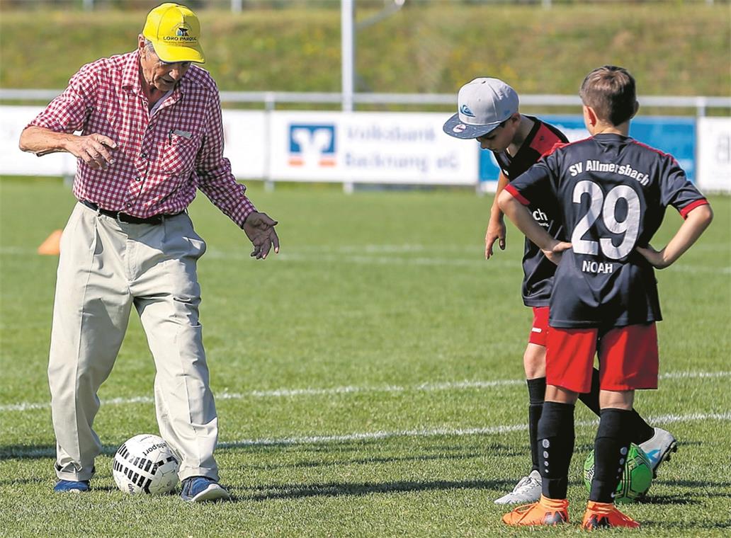 Ein Fußballfest und zwei Geburtstage Ein Fußballfest und zwei Geburtstage