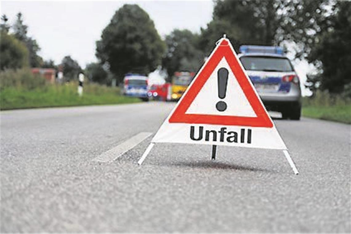 Auf Gegenfahrbahn geschleudert